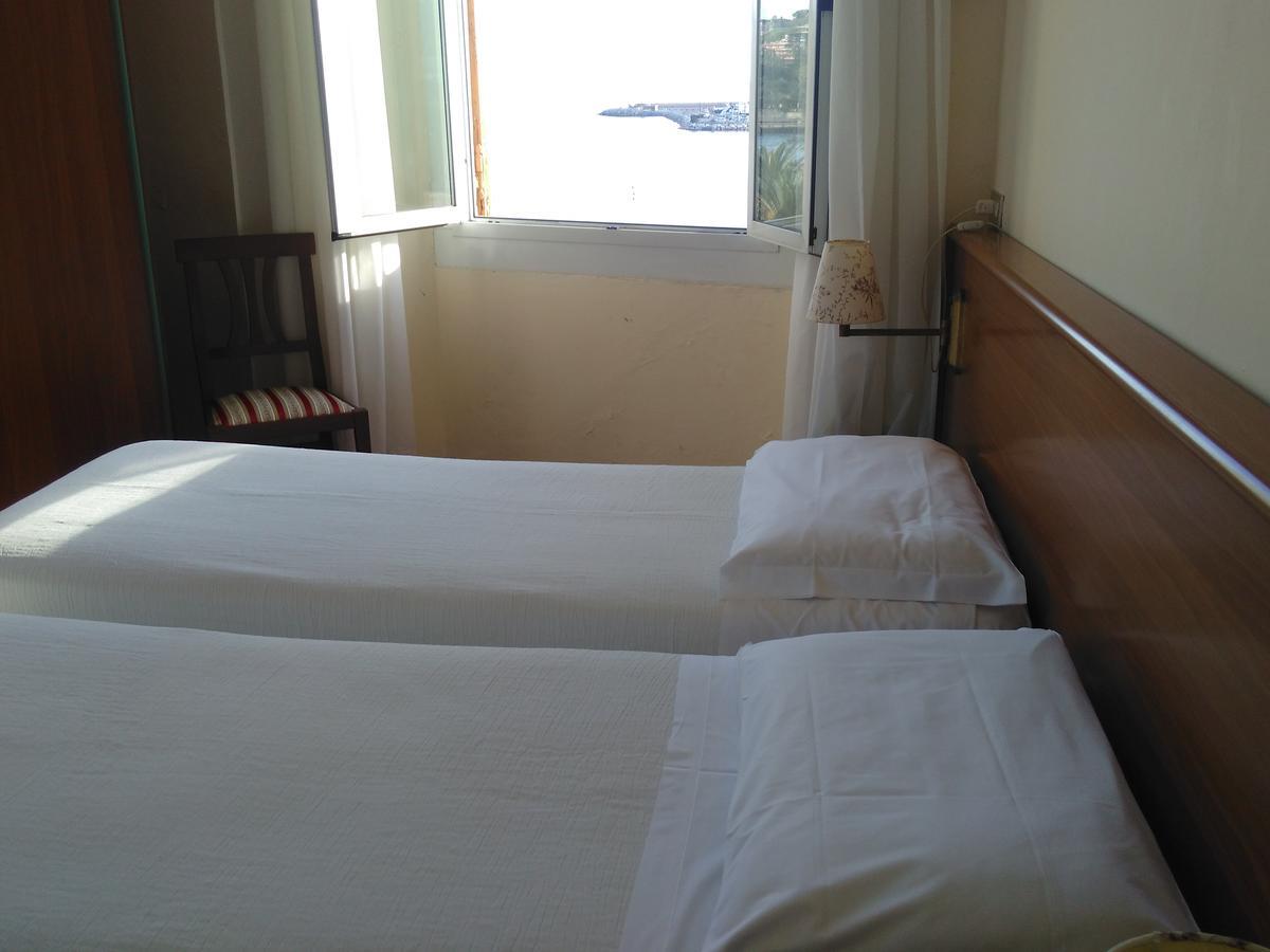 Albergo Bandoni Рапало Екстериор снимка